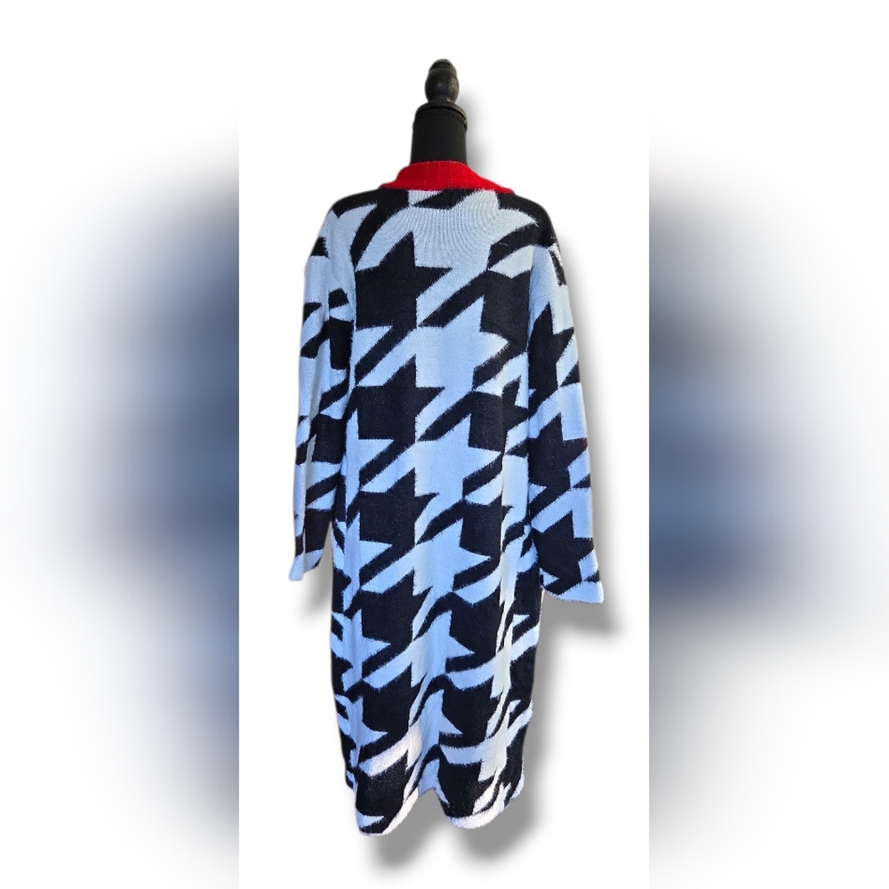Stylish Women's Geometric Patterned Long Cardigan - image 2